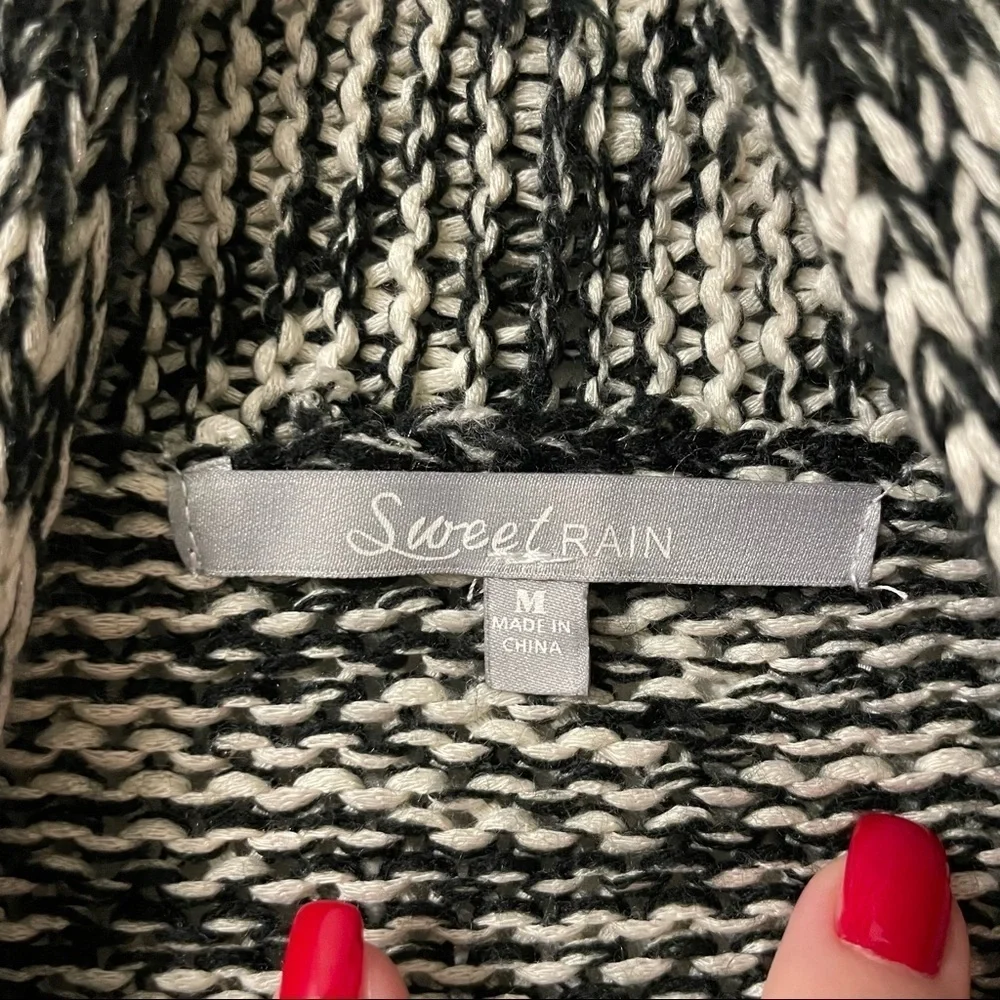 Sweet Rain Black & Ivory Marled Long Cardigan Sweater with pockets. Size Medium